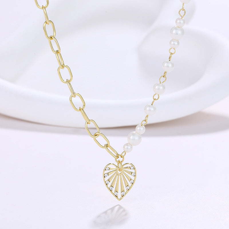 Wholesale Fashion Patchwork Imitation Pearl Autumn and Winter Niche Design, Love Pendant Temperament Collarbone Chain Necklaces
