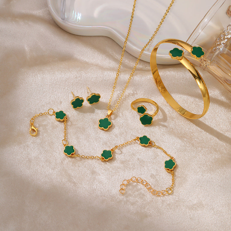 Wholesale Clover Jewelry Set Women's Simple Oil Drop Lucky Flower Necklaces