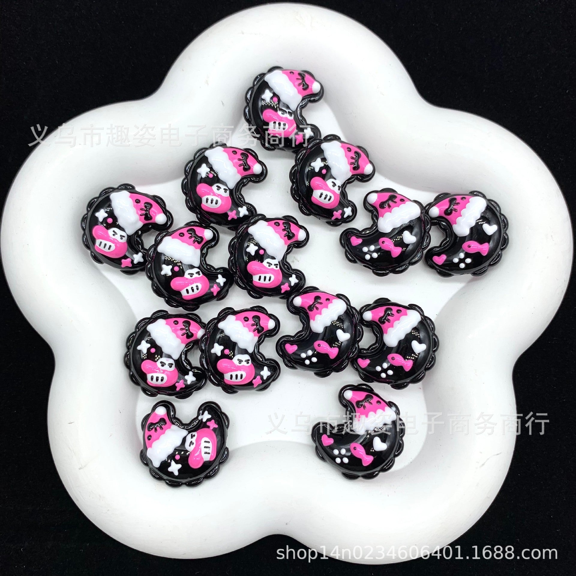 Wholesale 10pcs    Moon-shaped beaded pillow  Acrylic Beads