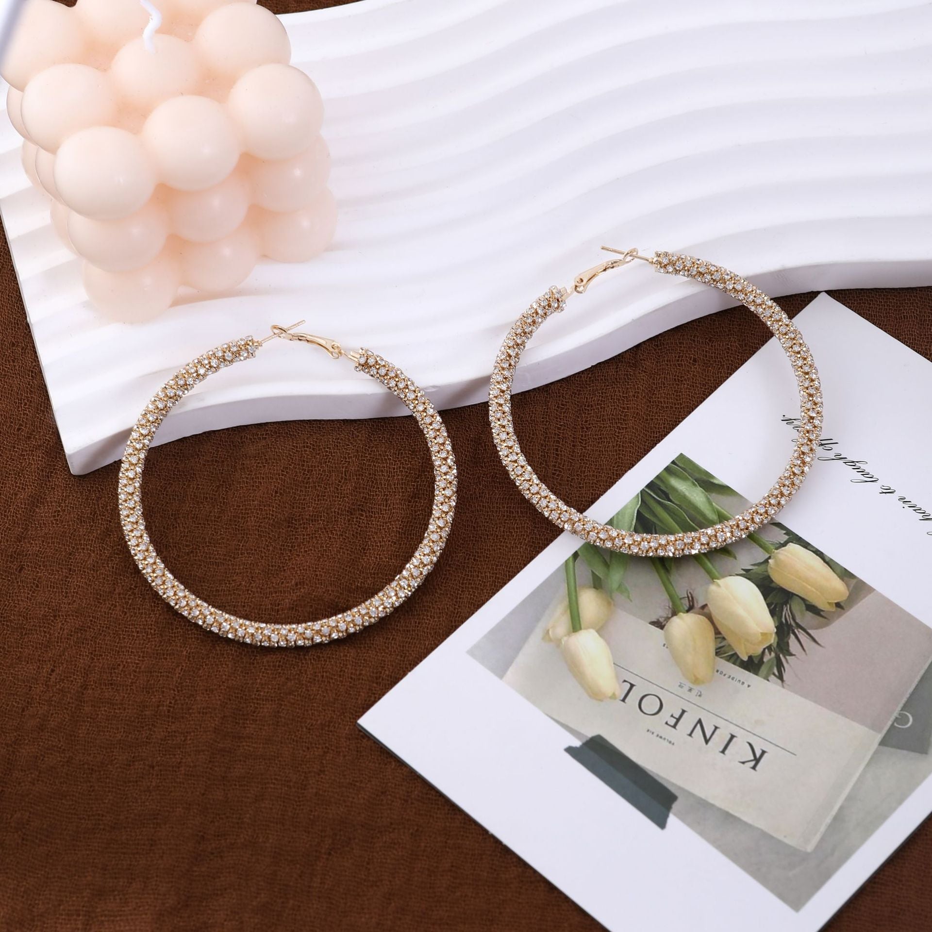 Wholesale Fashion Light Luxury Diamond Large Women's Round Simple Elegant Earrings