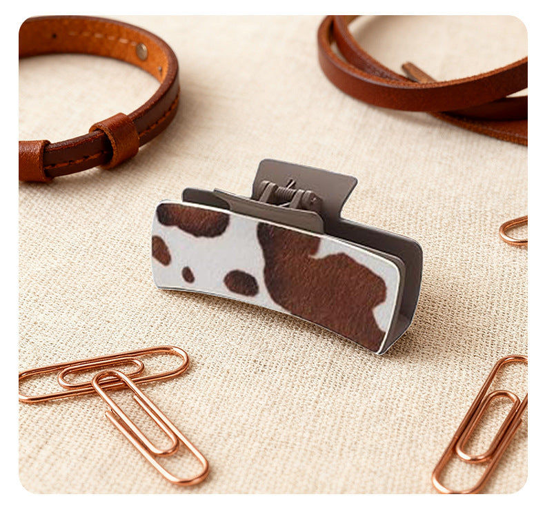 Wholesale Cow Print Hair Claw Clip Large Jaw Clip For Women Stylish Plastic Hair Accessory Boutique Resale