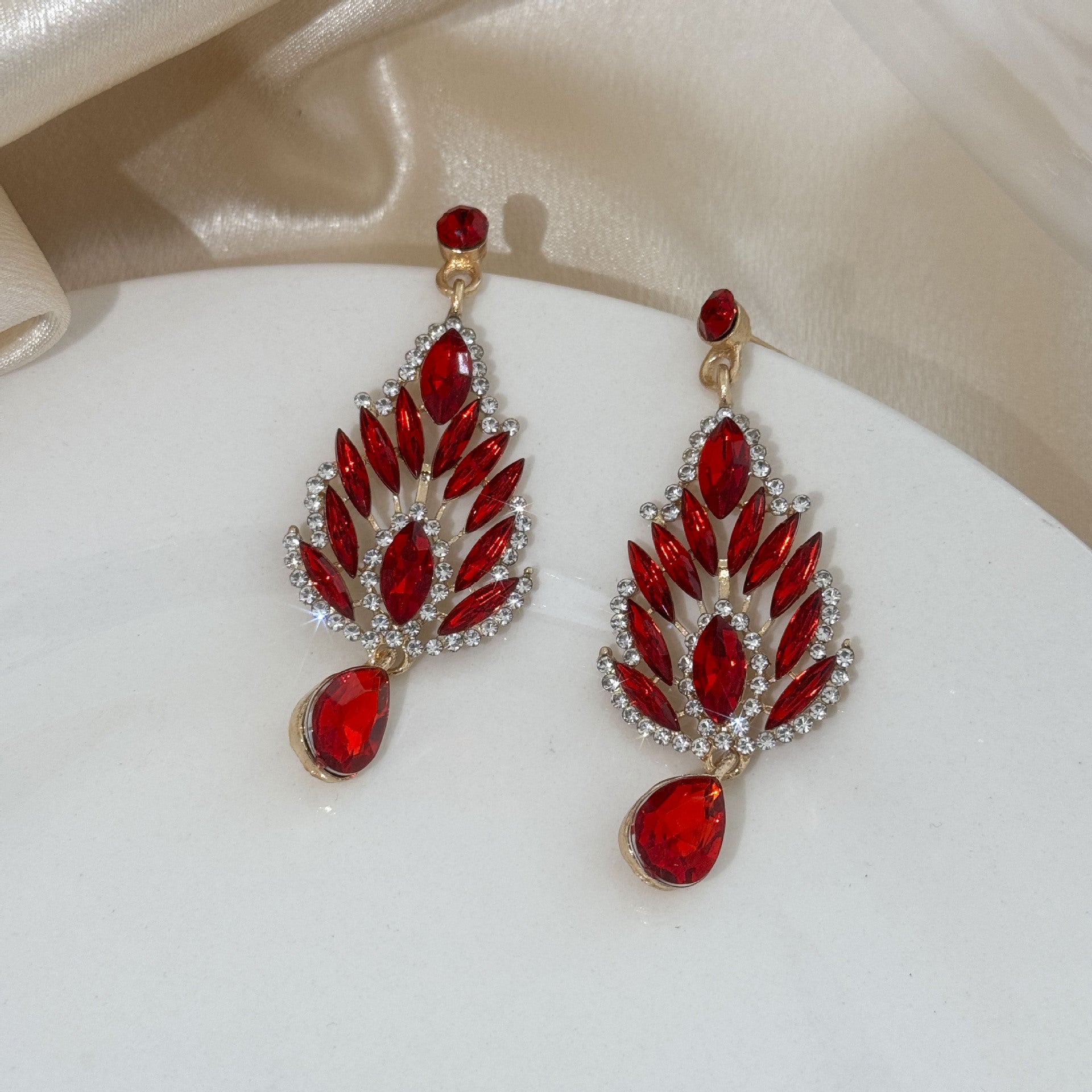 Wholesale New Chinese Style Red Heart Earrings Vintage Elegant Qipao Match Zinc Alloy Fashion Accessory