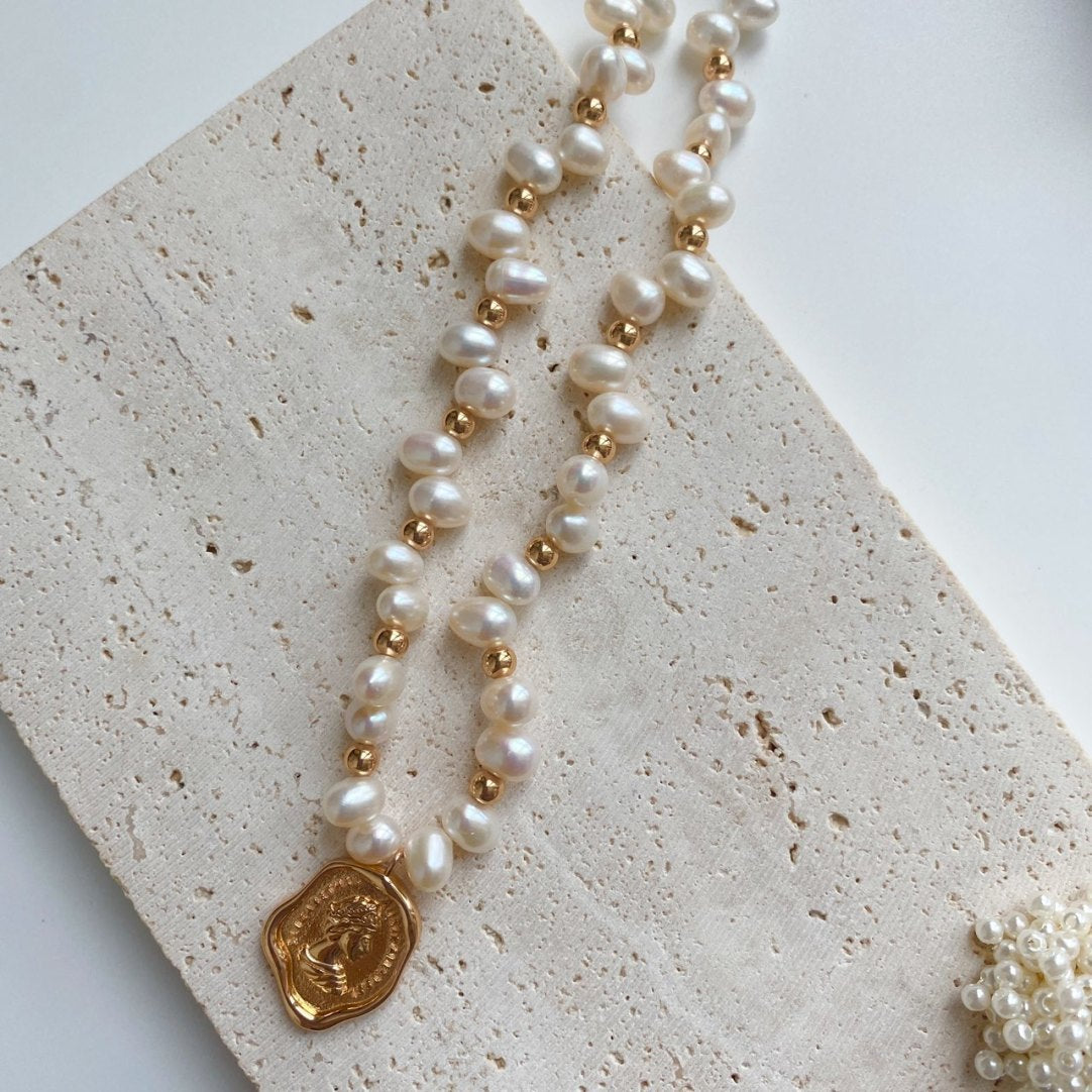 Wholesale Fashionable Pearl Stone-Shaped Pearl Necklace