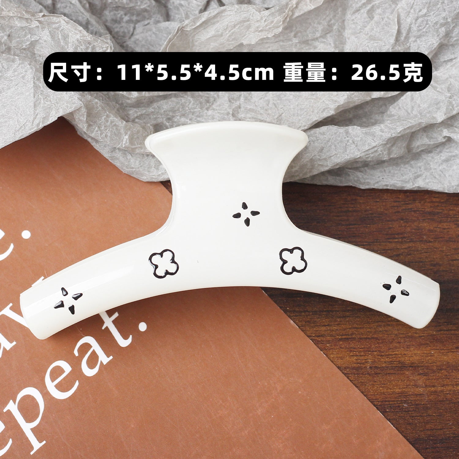Wholesale White PVC Hair Claw Clip Old Money Style Four Leaf Shark Clip Everyday Hair Accessory For Boutique Resale