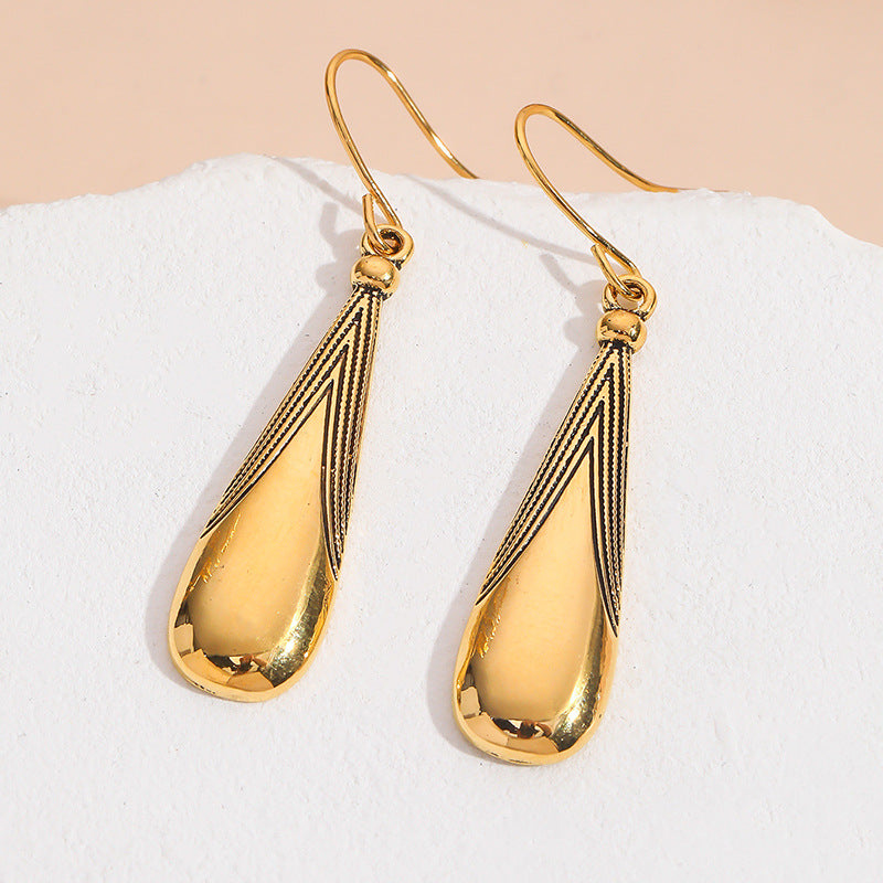 Wholesale Retro Creative Water Drop Women' s Earrings