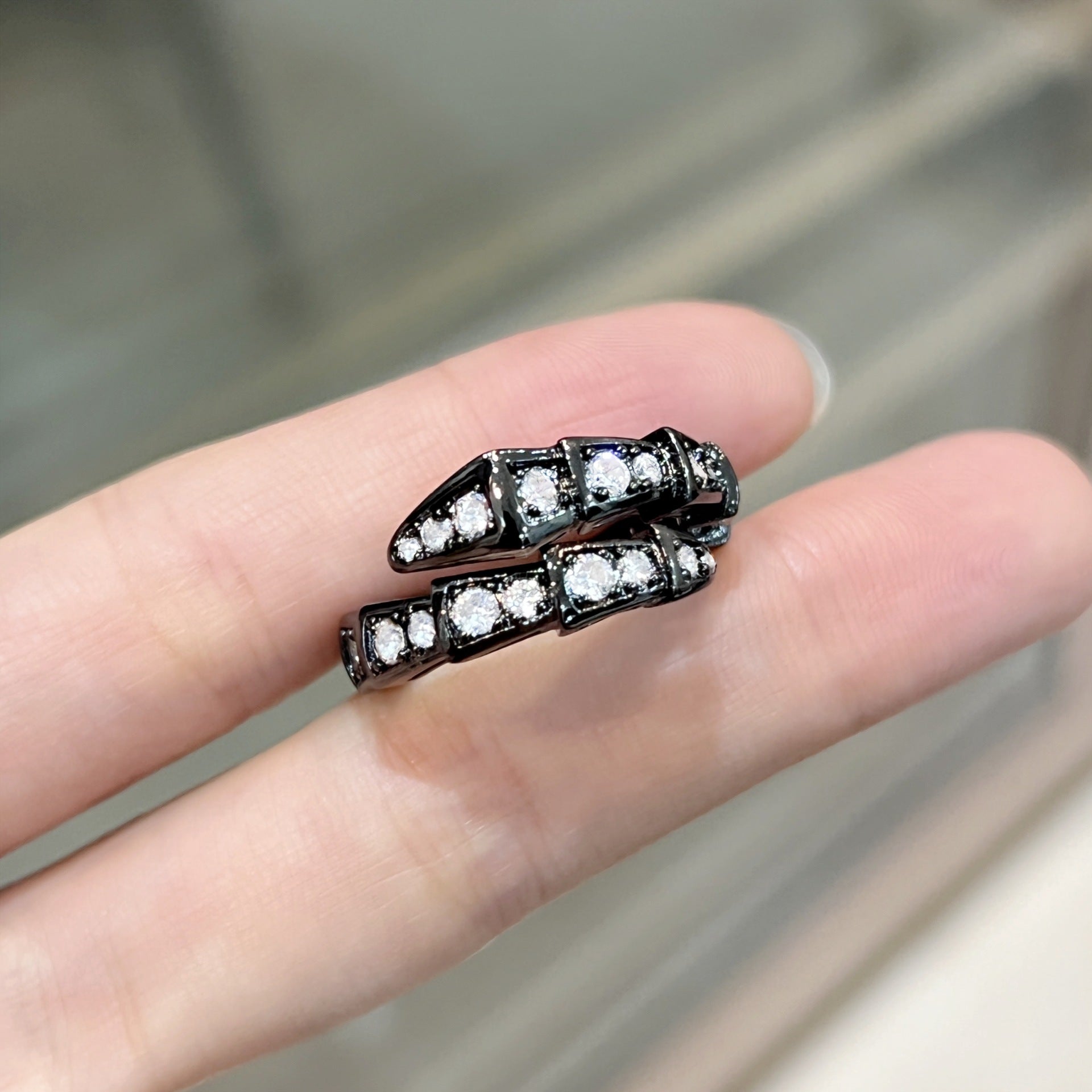 Wholesale Micro-inlaid zircon and diamond gold-plated open bone ring