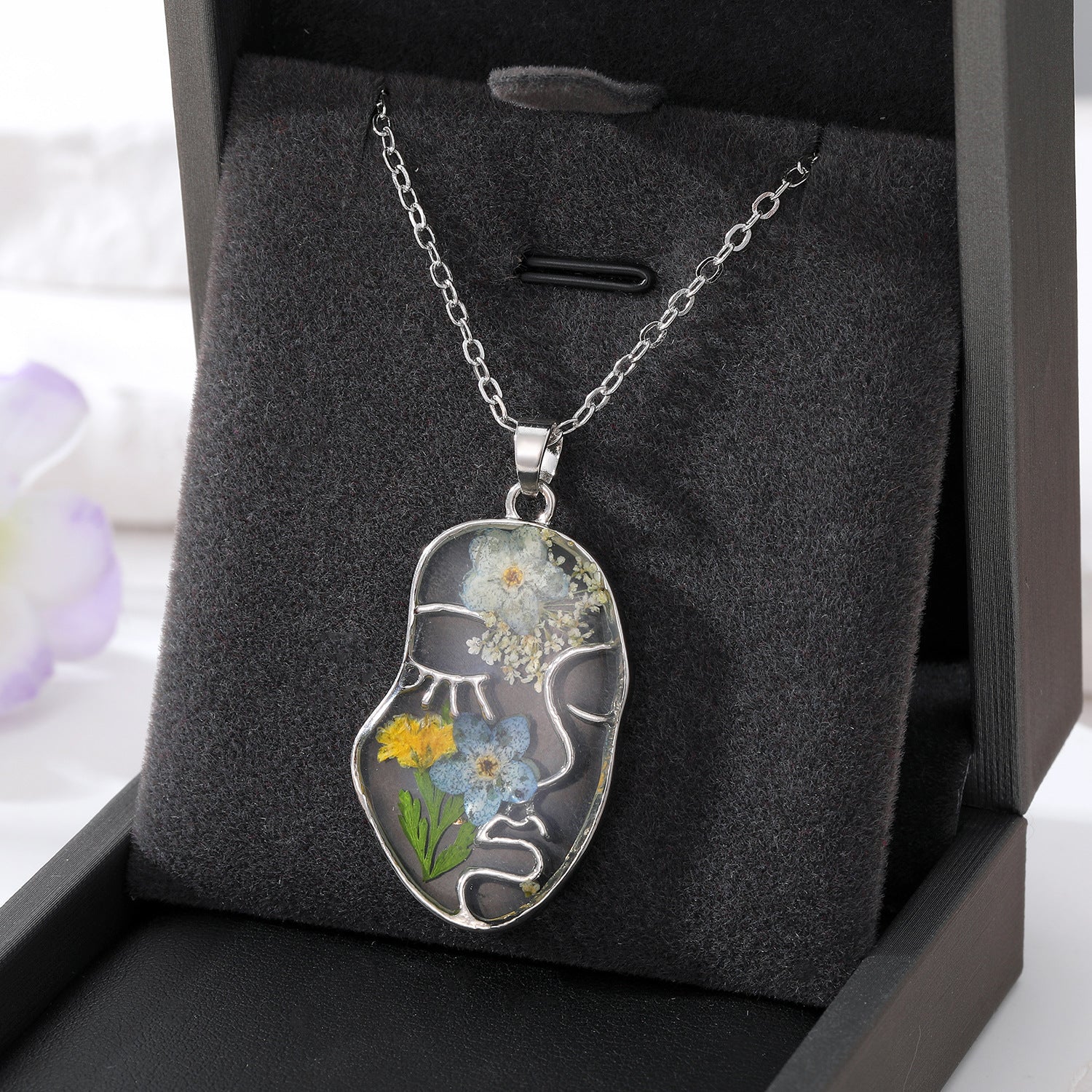 Wholesale 5 pairs/pack plastic resin creative face painting glue flower earrings