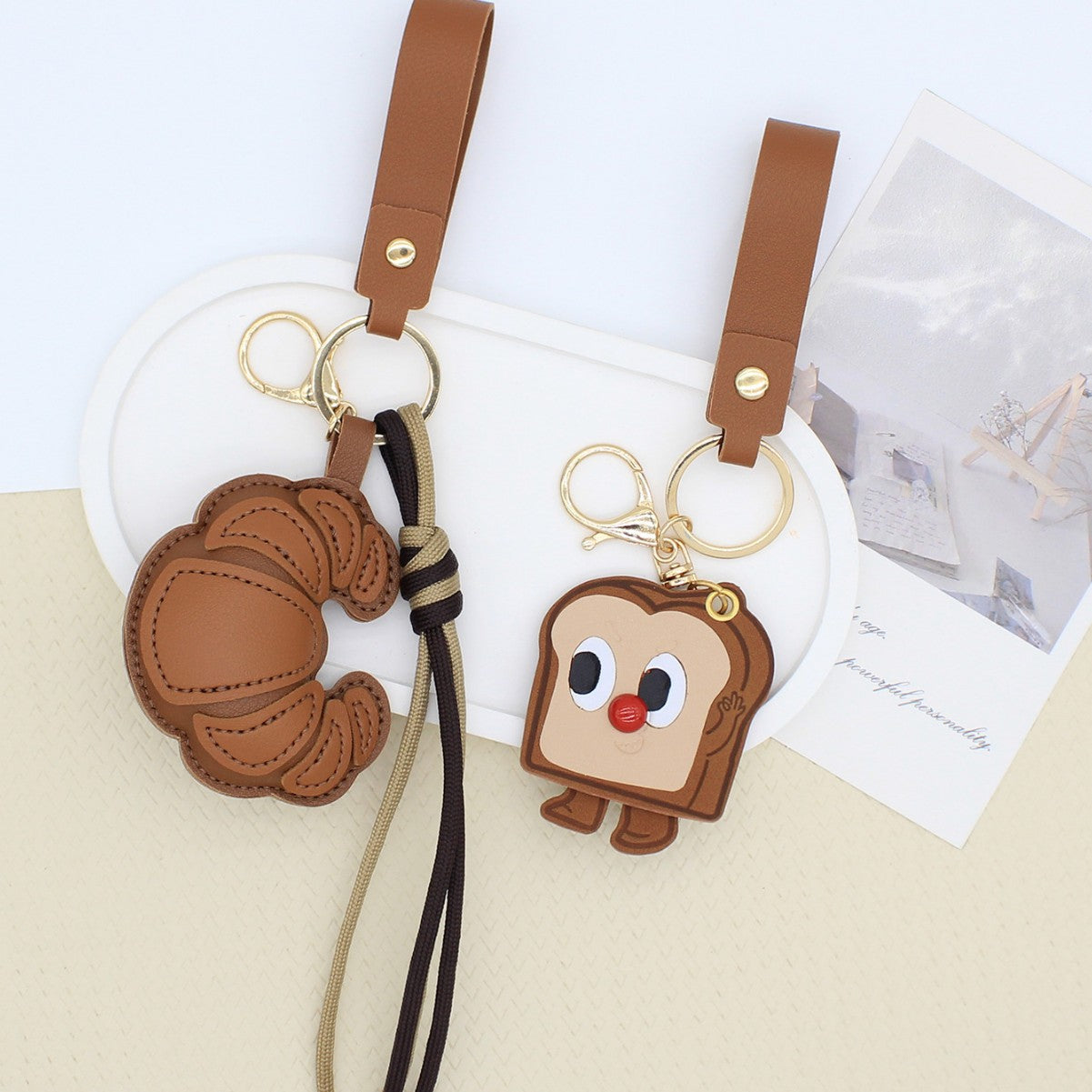 Wholesale Three-dimensional pu creative croissant toast hanging bag car pendant keychain