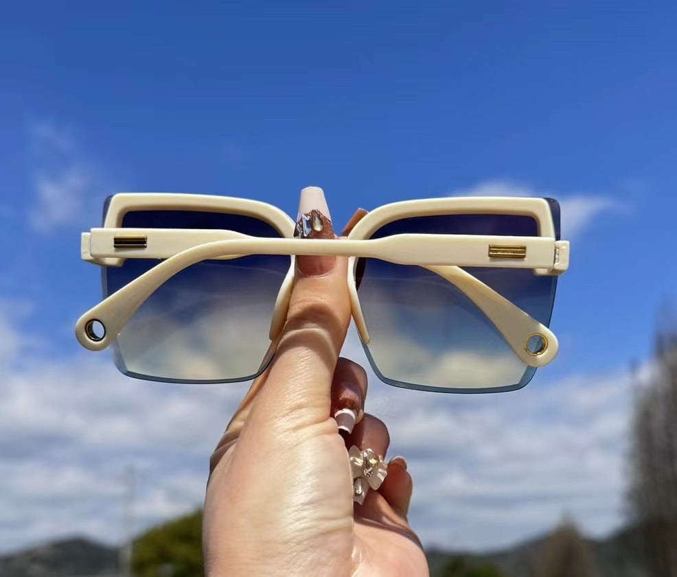 Wholesale Large frame side butterfly diamond sunglasses