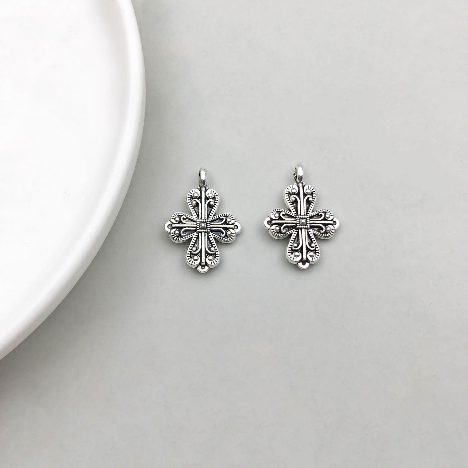 Wholesale 1 Antique Silver Alloy Cross Series Simulation Heart Cross DIY Pendant