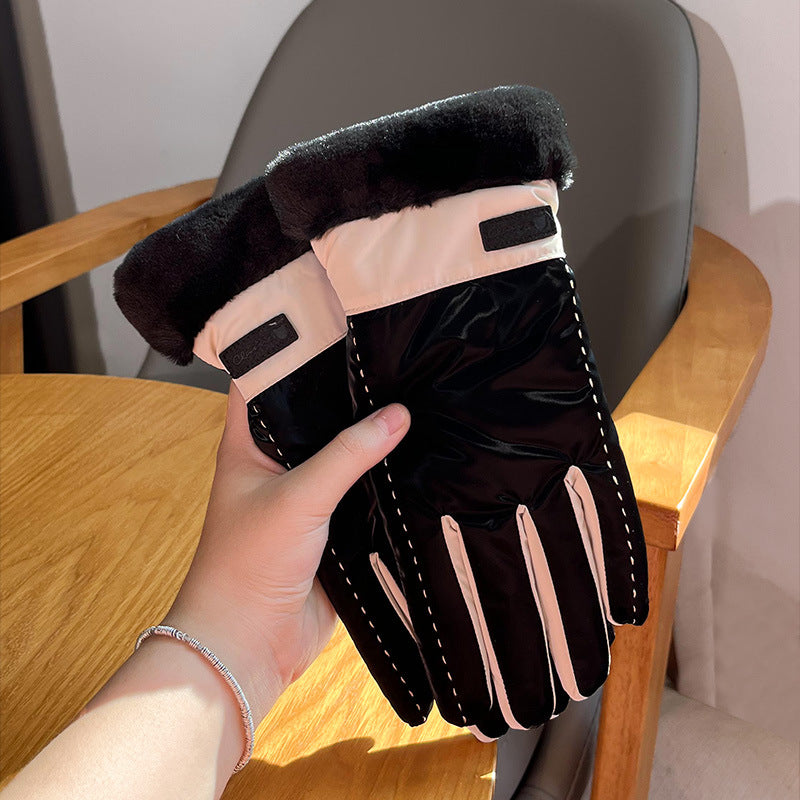 Wholesale Fleece and thickening,  warm,  wind-resistant,  waterproof,  and non-slip gloves