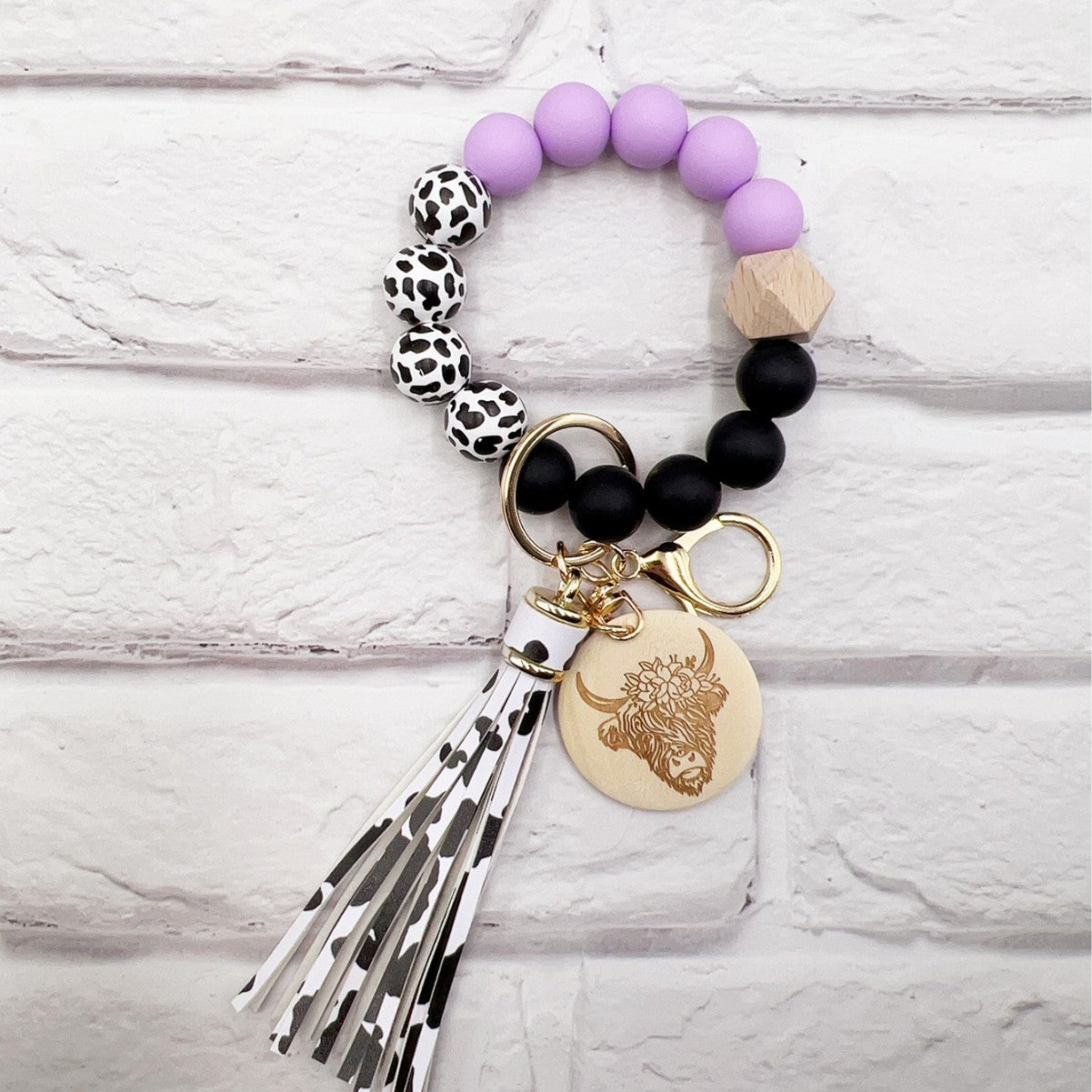 Wholesale Western Style Dairy Wood Beads Silicone Beaded Round Wood Pieces Yak Keychain