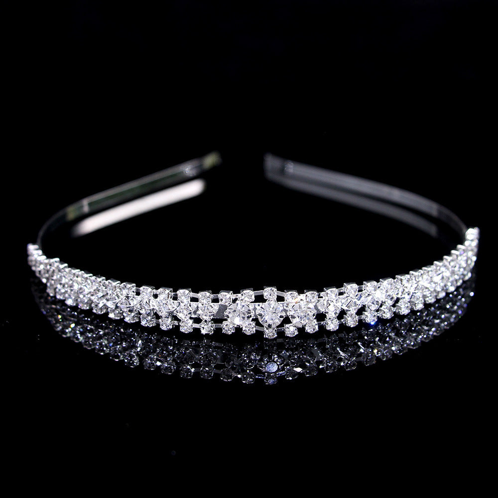 Wholesale Multi-layer pearl high-grade claw necklace exquisite rhinestone heart accessories