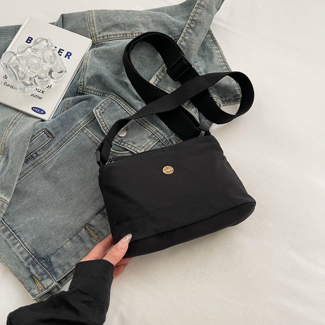 Wholesale Nylon Waterproof Multi-compartment Large Capacity Shoulder Messenger Bag