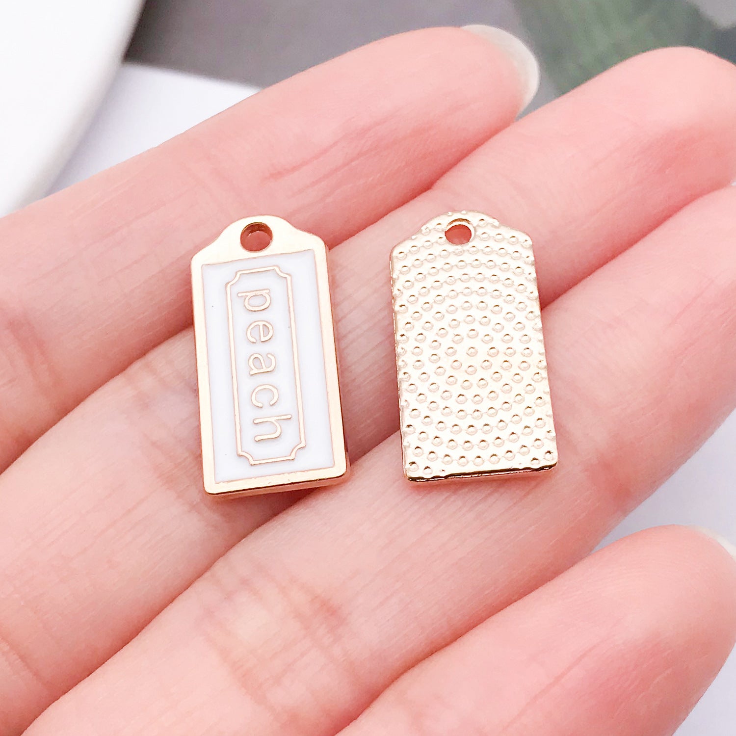 Wholesale Chic Lipstick High Heel Zinc Alloy Pendants Electroplated Oil Drip Charms For DIY Jewelry Fashion Accessory Gift Resale