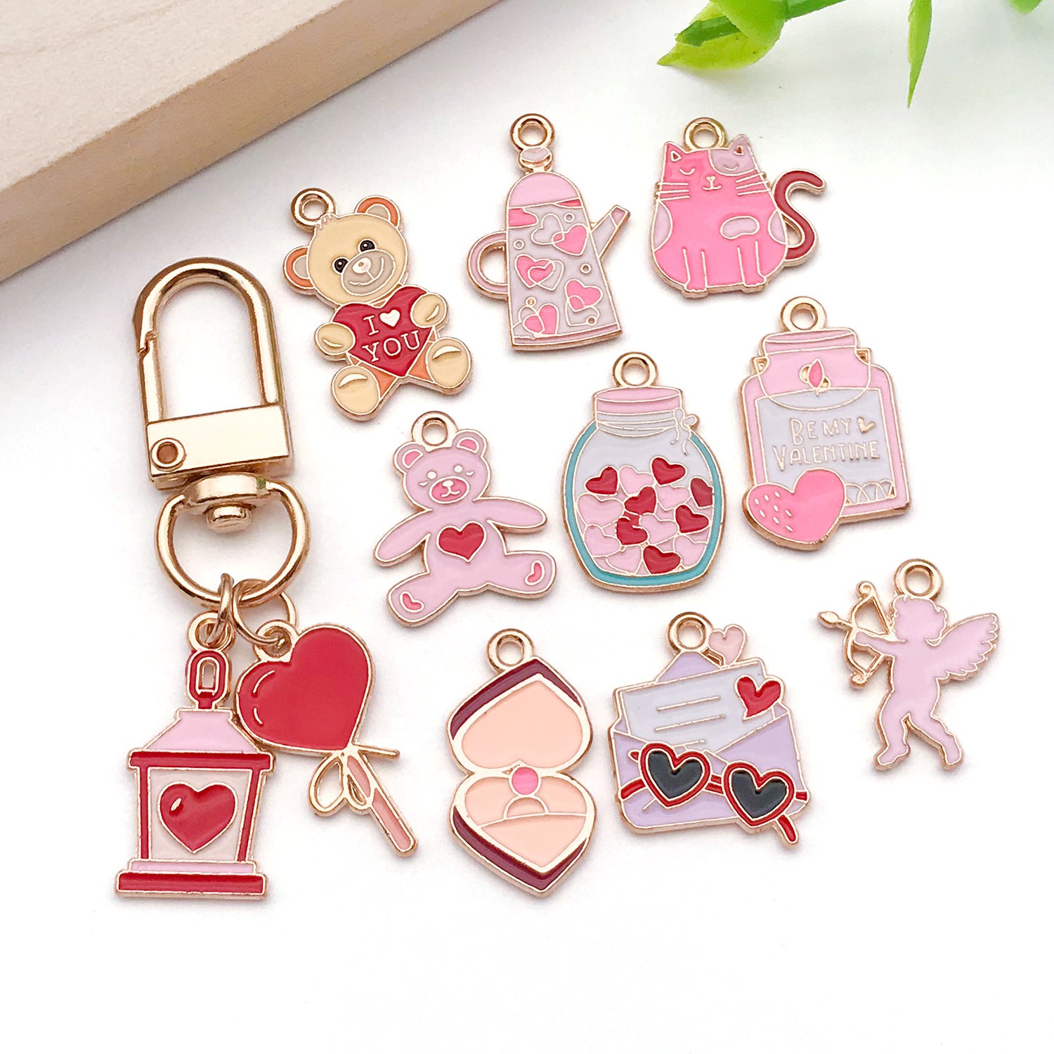 Wholesale Valentine' s Day Love Variety Cartoon Jewelry Accessories Pendant