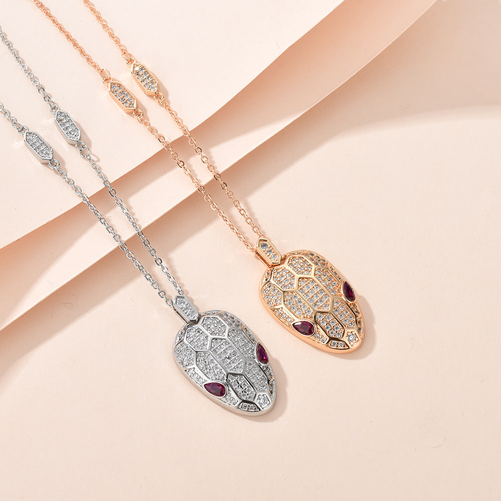 Wholesale Personalized Gypsophila Pendant Sweater Necklace