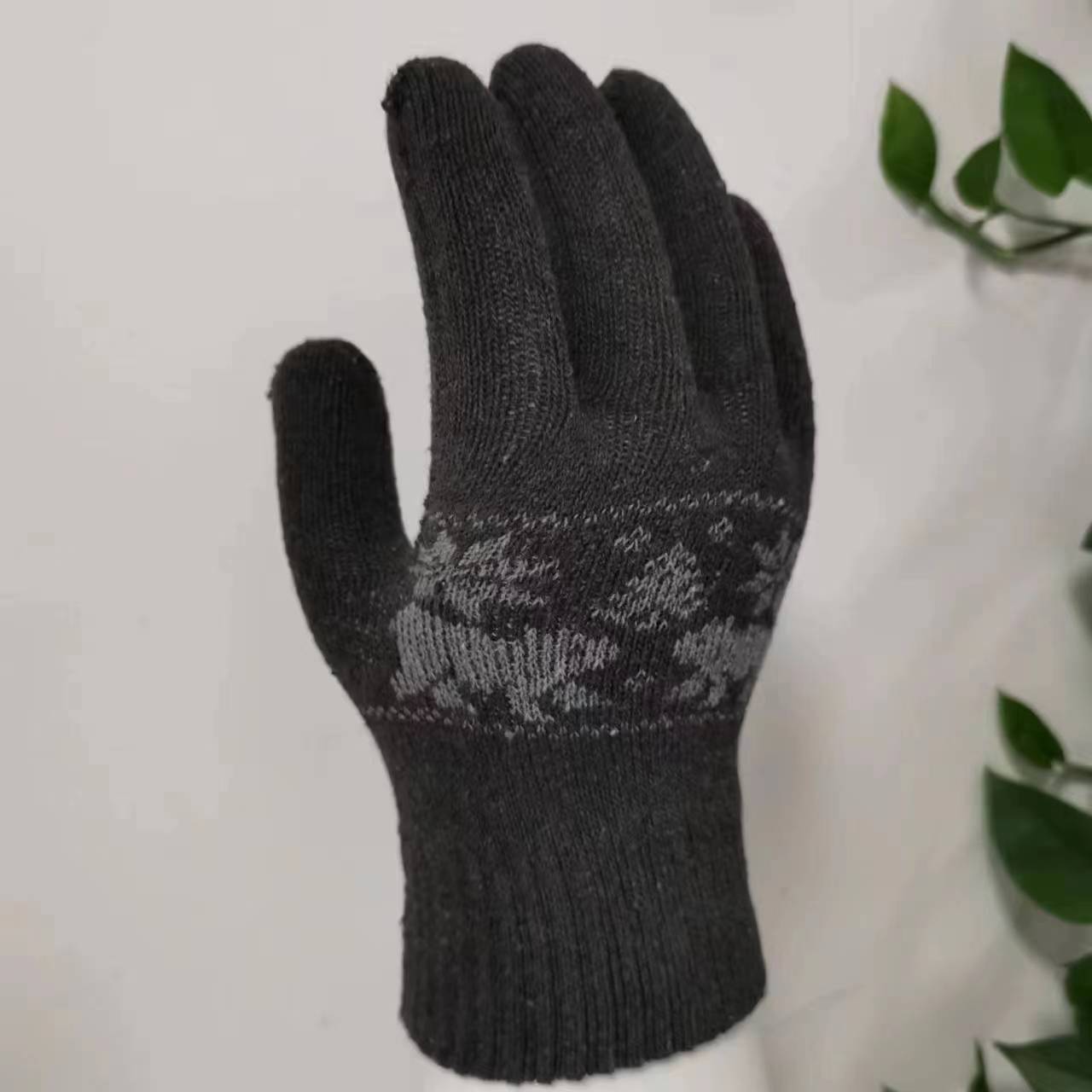Wholesale of Men's Wool Knitted Gloves for Autumn and Winter