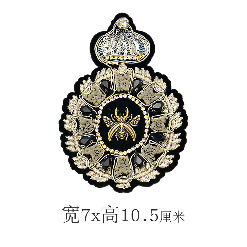 Wholesale Stylish Western College Embroidered Patches With Silver Bee And Lion Designs Acrylic Badges For Suits And School Uniforms