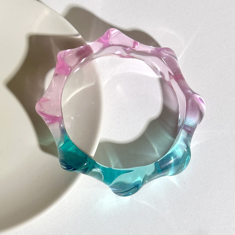 Wholesale 10pcs Yuyu new gradient transparent color matching wave round geometric resin bracelet ins color bracelet