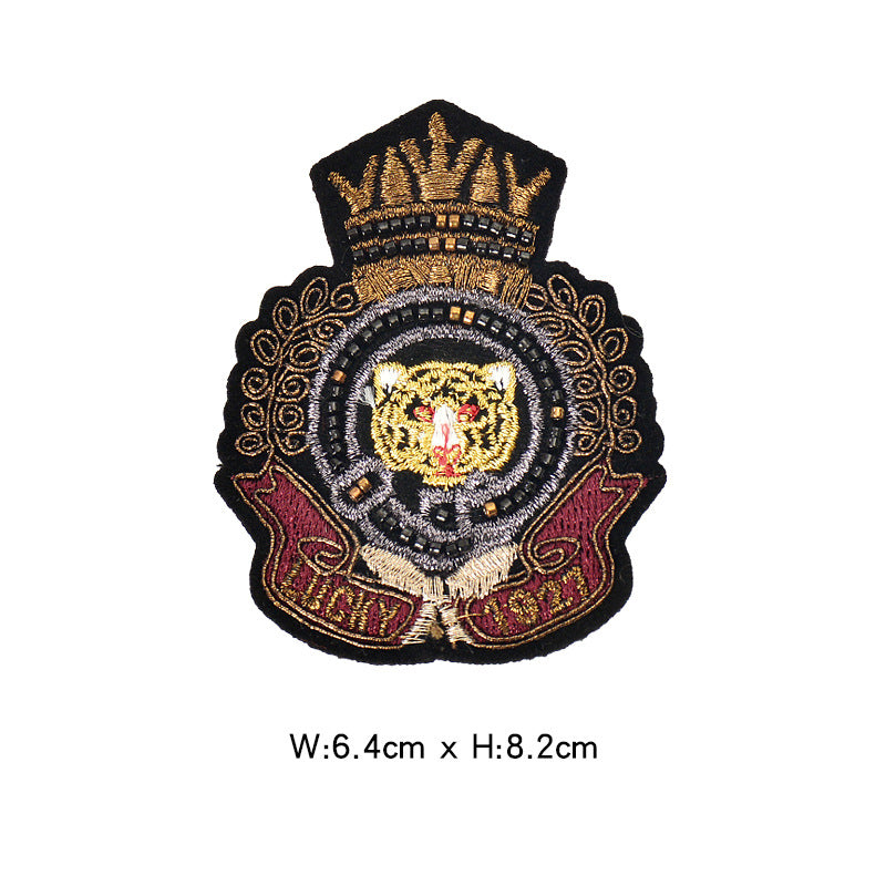 Wholesale College Style 3D Embroidered Tiger Badge Patch Beaded Felt Applique Fashion Accessory For Suit Or Towel Boutique Resale Gift