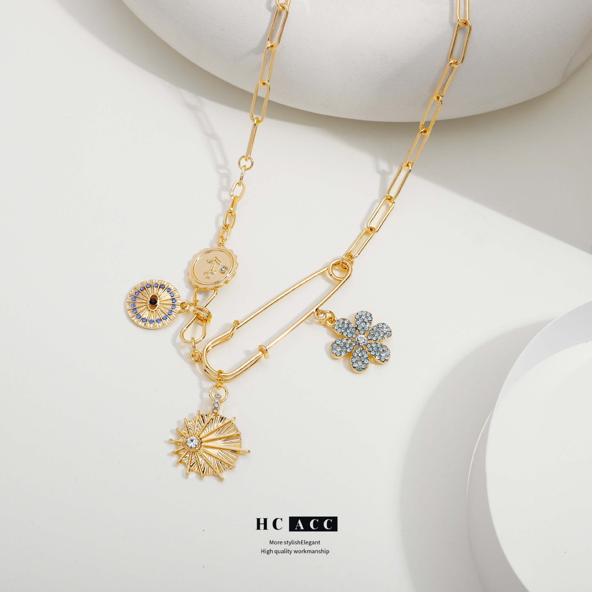 Wholesale Fashion Diamond Cameo Small Pendant Bib Necklace