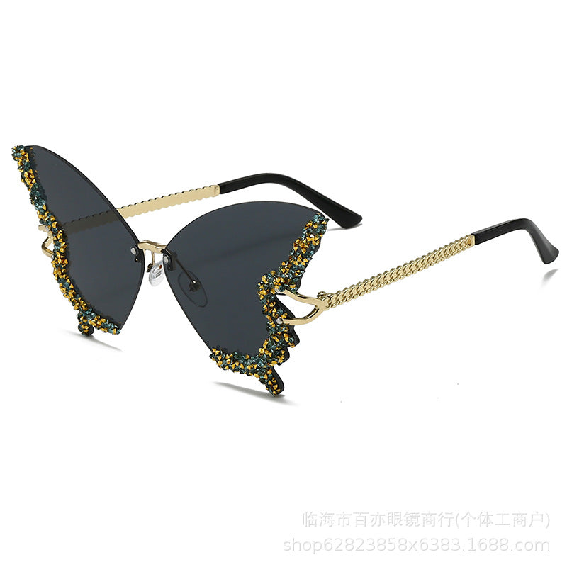 Wholesale Butterfly shaped diamond studded frameless sunglasses