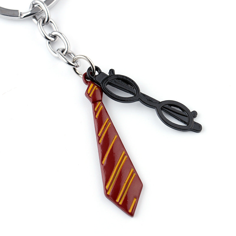 Wholesale scepter hourglass keychain game jewelry crown pendant