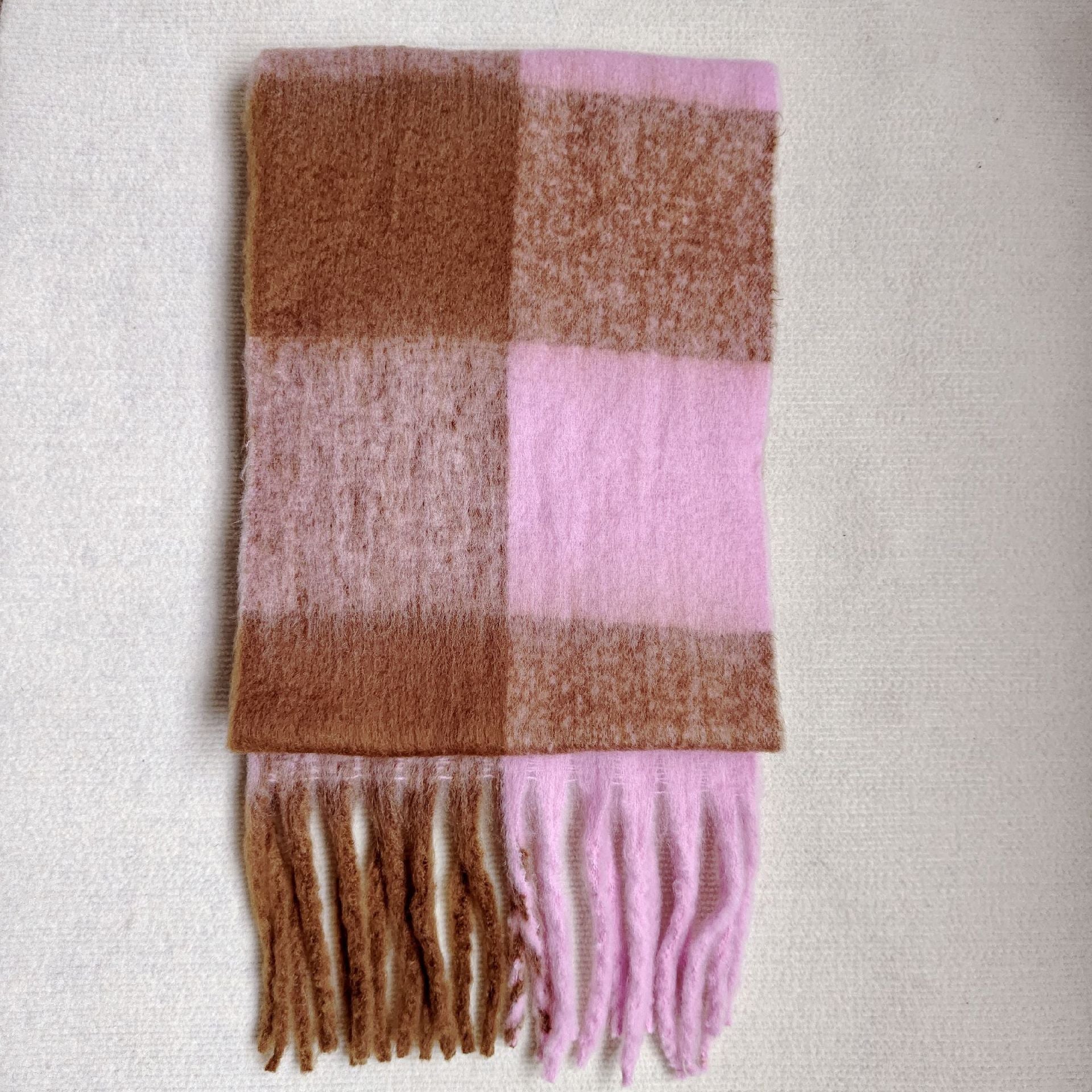 Wholesale Autumn and Winter Warmth and Thickening The Atmosphere, Two-color Mohair Large Check Scarf