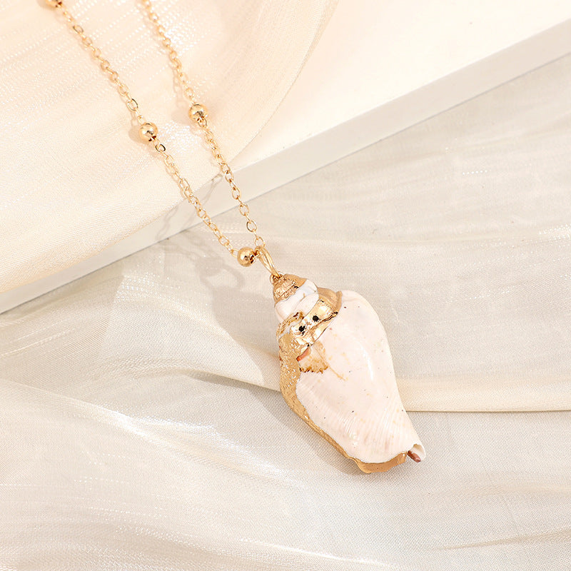 Wholesale Gold-edged Conch and Seashell Necklace