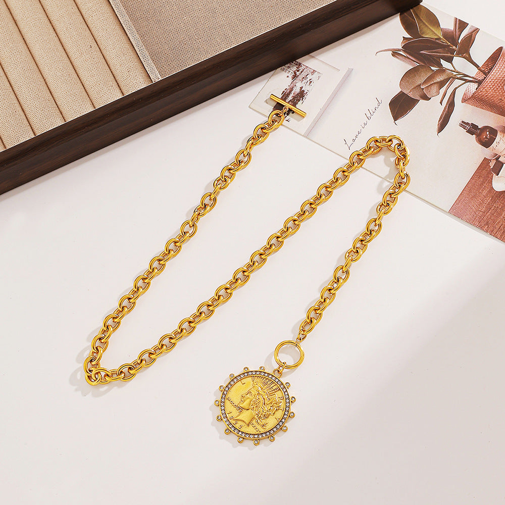 Wholesale Stainless Steel Necklace Queen Portrait Zircon Necklace
