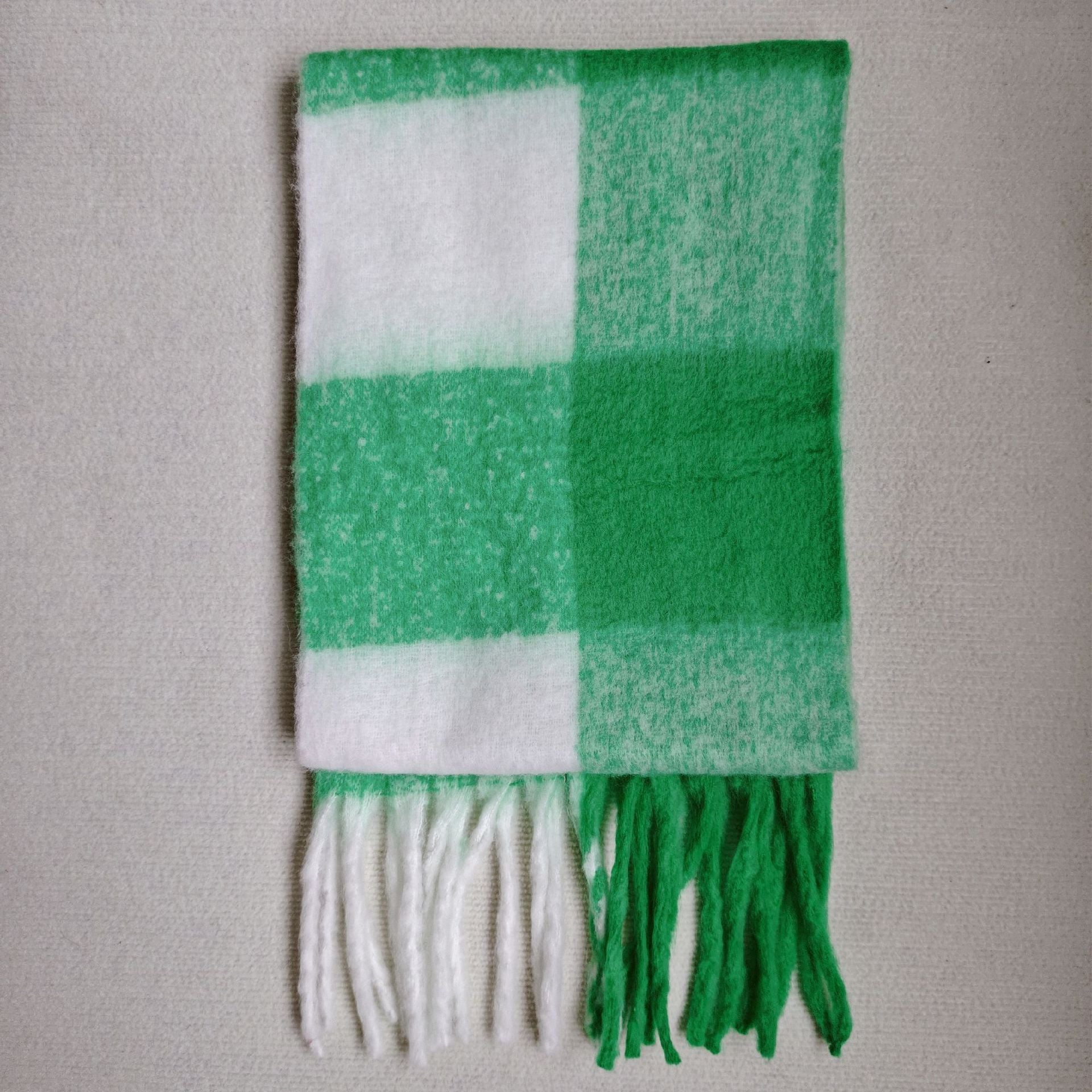 Wholesale Autumn and Winter Warmth and Thickening The Atmosphere, Two-color Mohair Large Check Scarf