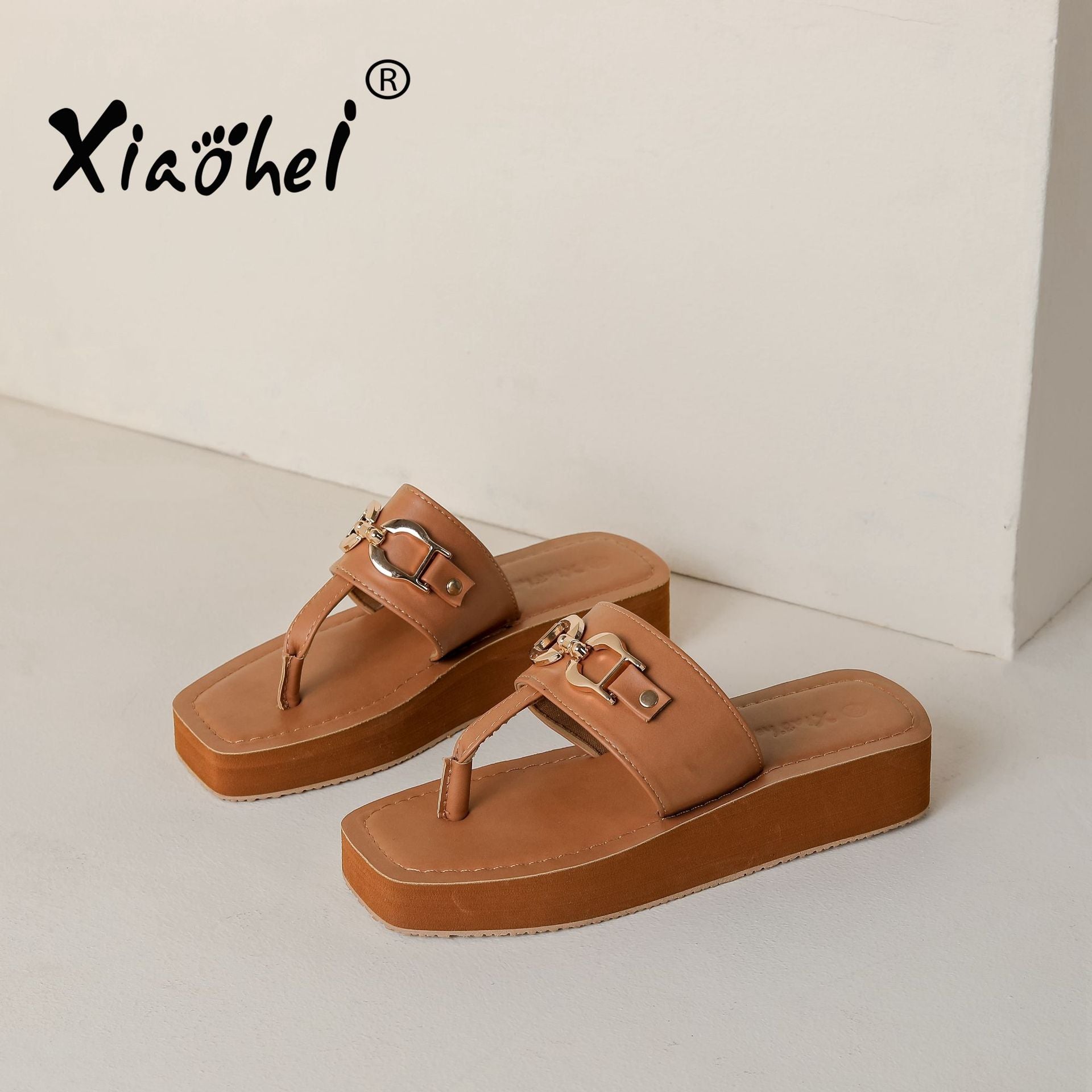 Wholesale Summer Outdoor Fashion Breathable Wedge Heel Square Toe Flip-flops