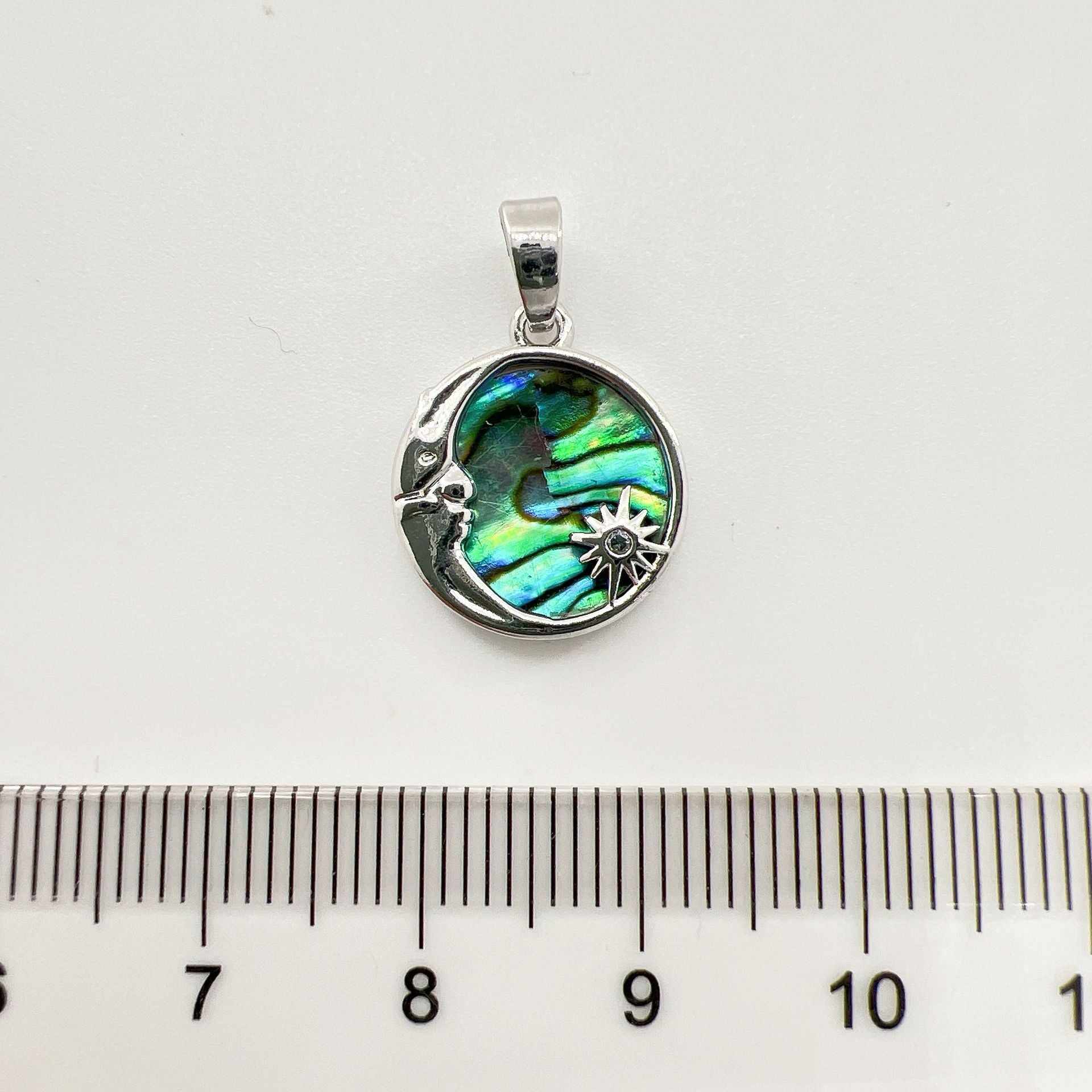 Wholesale Natural Mother of Pearl Abalone Shell Sun  Moon  and Stars Pendant