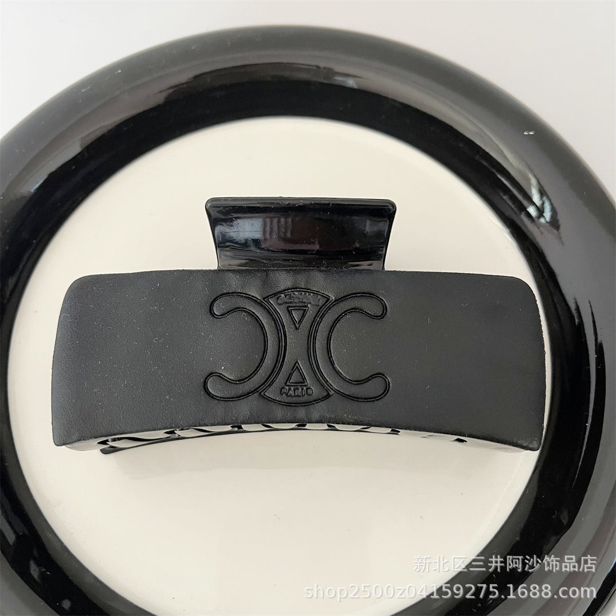 Wholesale PU Leather Hair Claw Clip For Women Arc De Triomphe Letter Design Everyday Hair Accessory