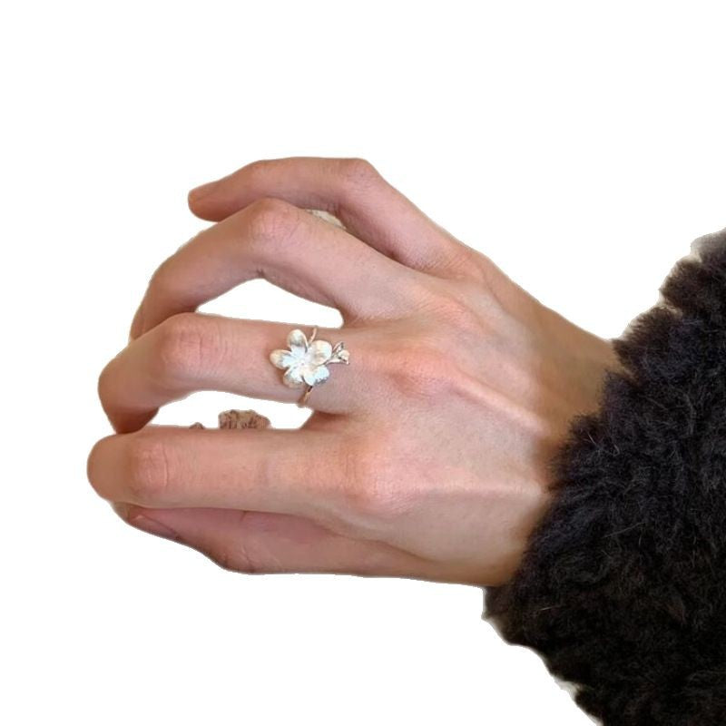 Wholesale Vintage Drawing Flower Opening Ring Niche Design Finger Ring