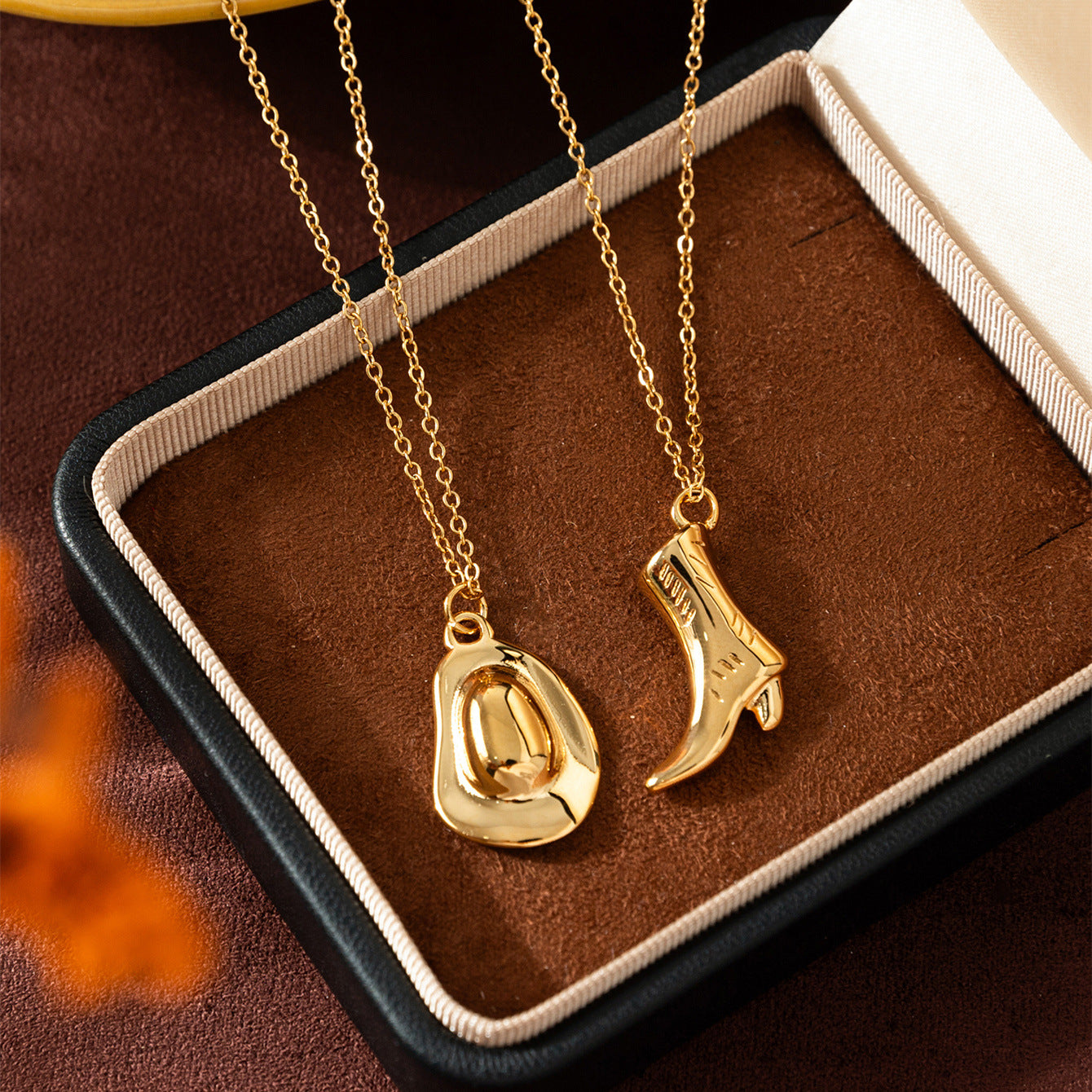 Wholesale Western style cowboy boots and hats, popular gold-plated personalized Earrings