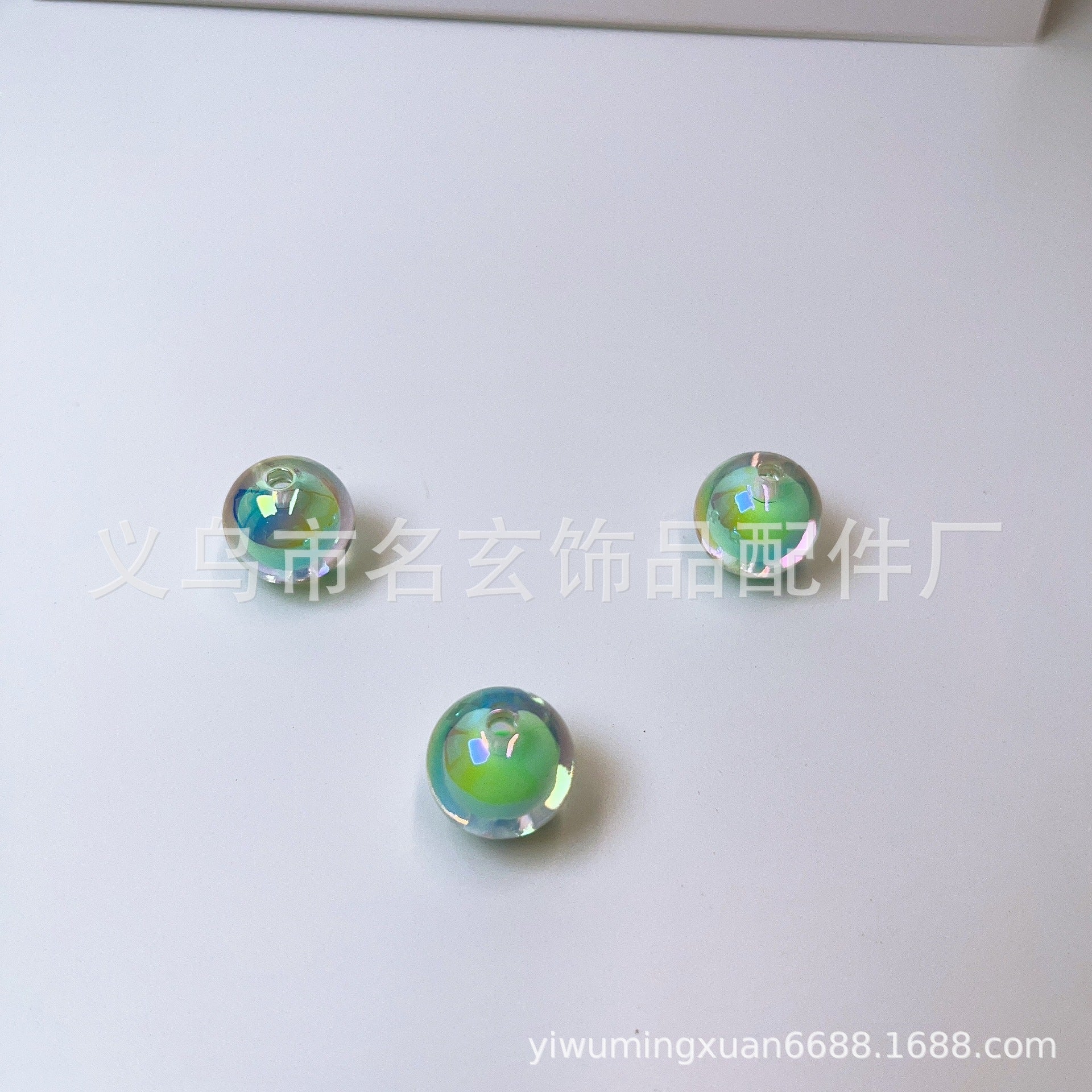 Wholesale  Random 200 pcs/pack inner colored beads  Acrylic Beads