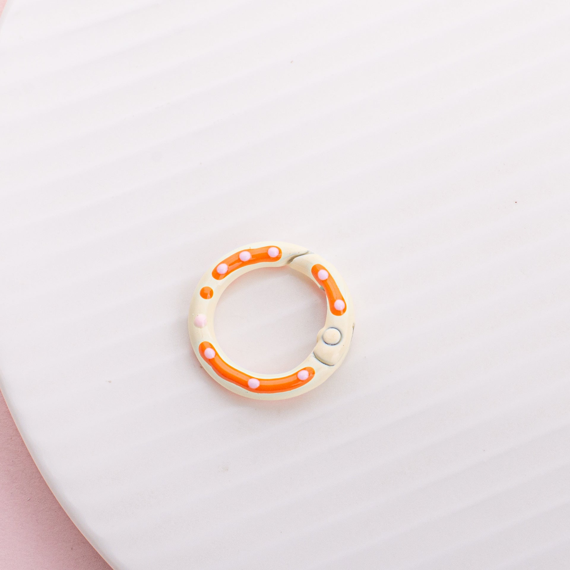 Wholesale Childlike Spring Buckle Double-sided Paint Hand-painted Colorful Polka Dot Round Alloy Keychain