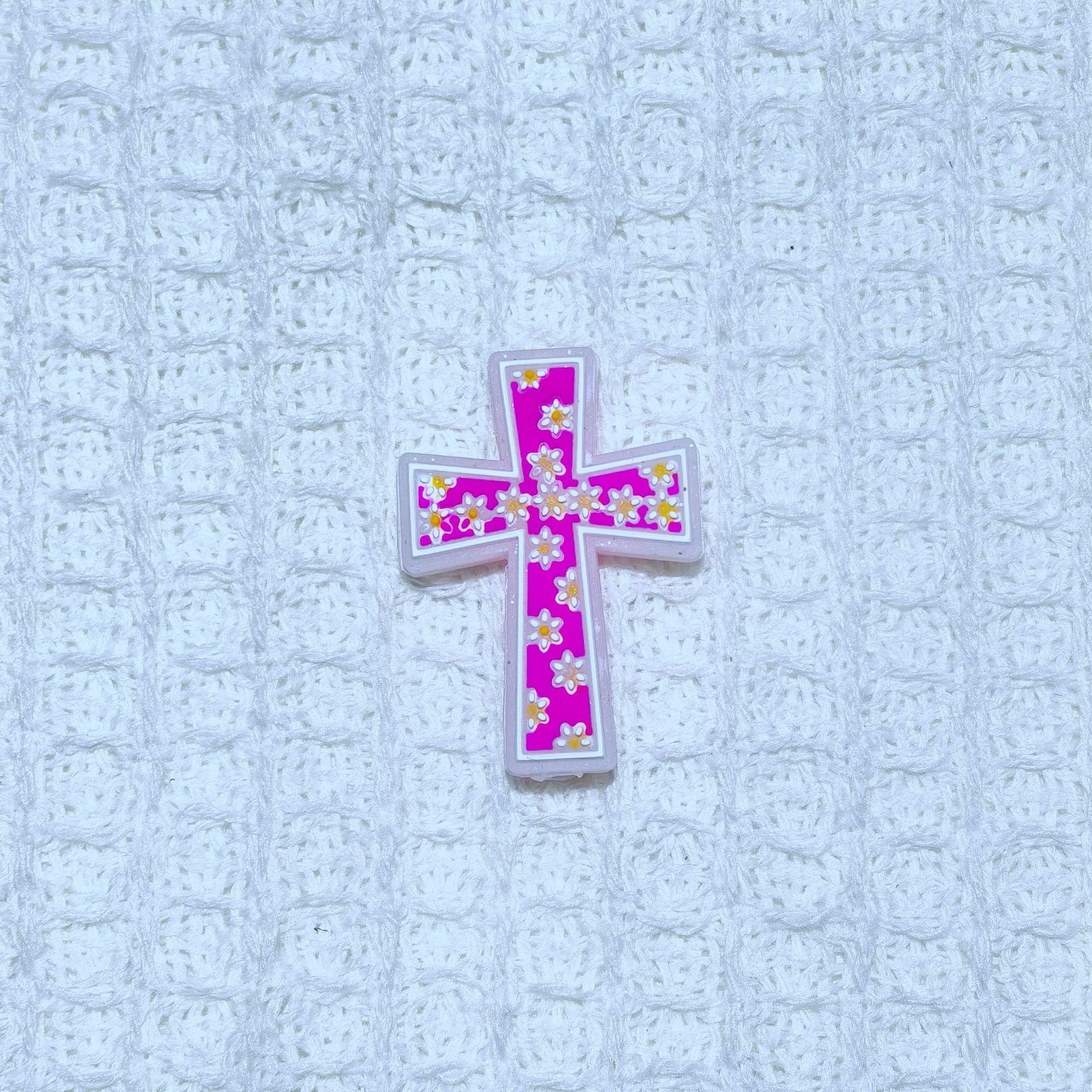 Wholesale  Random 100pcs  cross variety series silicone cartoon beads Focal Beads