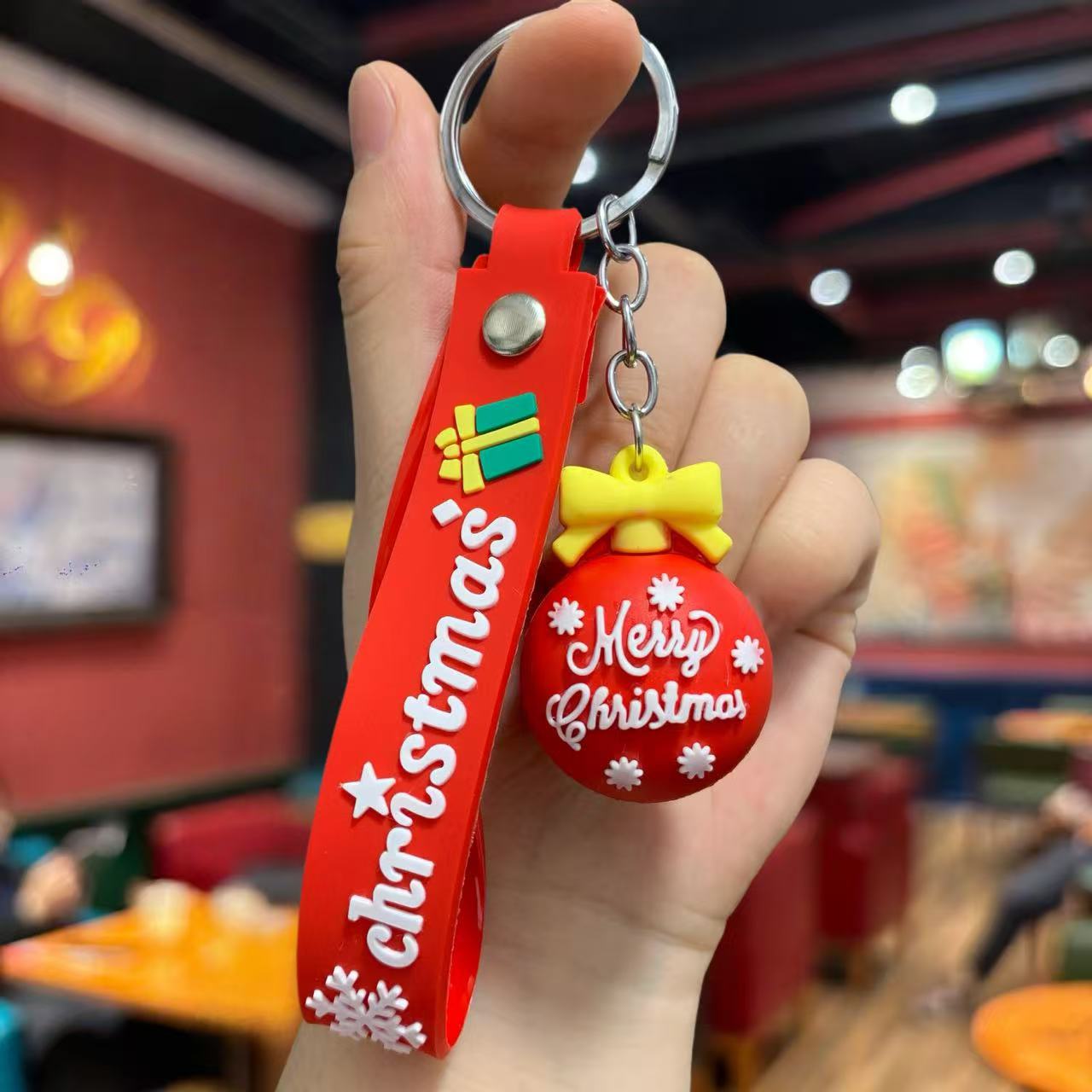 Wholesale Christmas keychain  gift pendant  Keychains