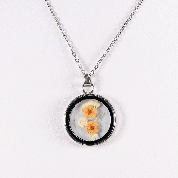 Wholesale 10pcs Four-leaf Clover Daisy Baby's Breath Pendant Necklace