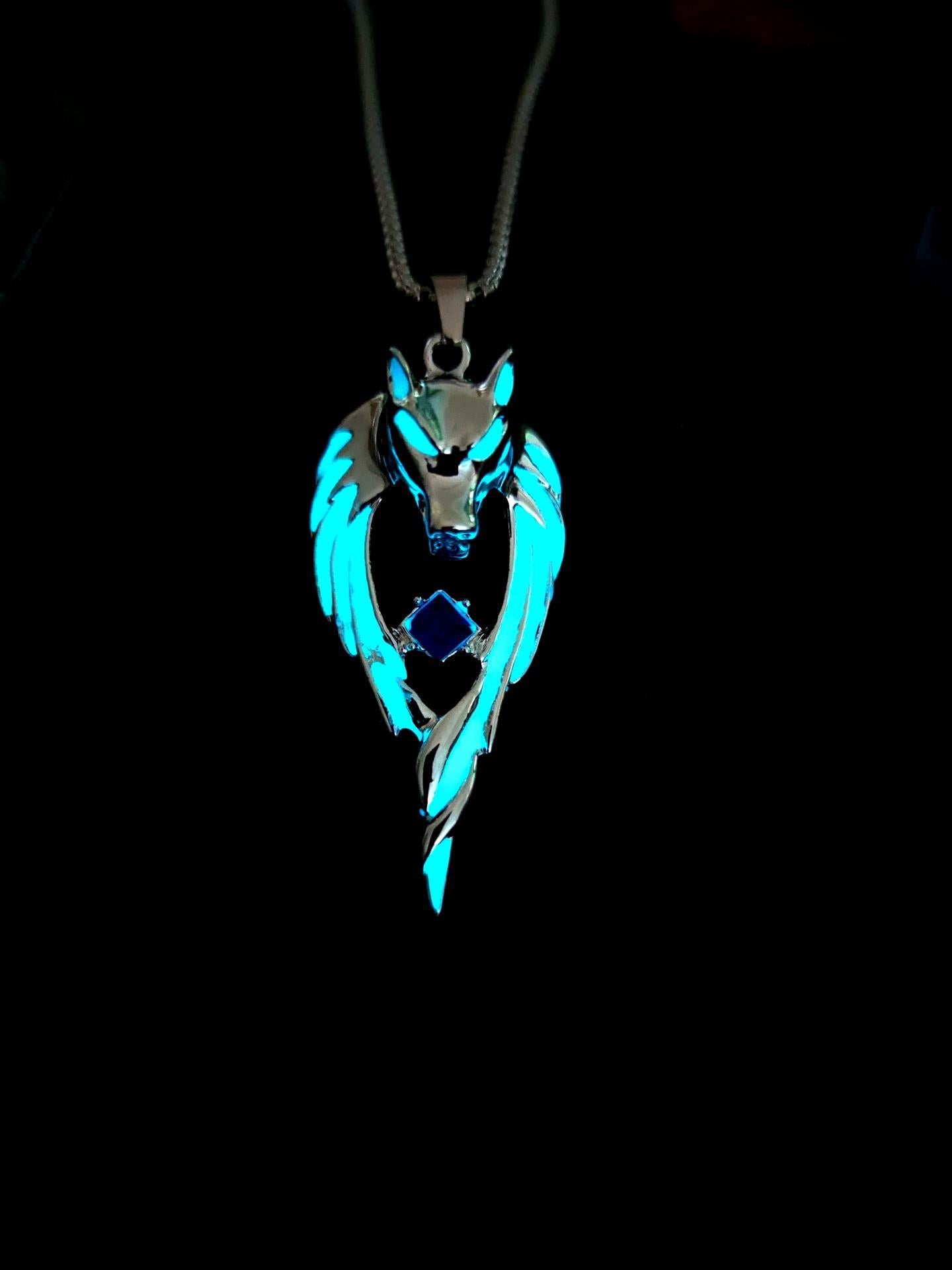 Wholesale Luminous Wolf Totem Wolf King Luminous Necklace