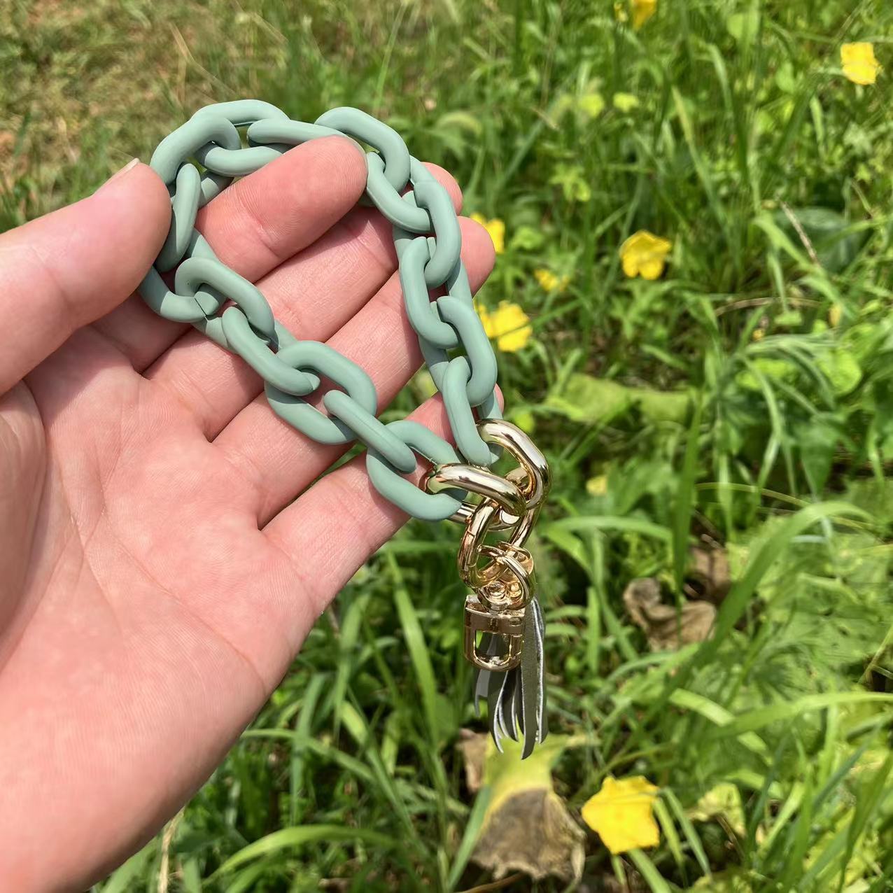 Wholesale Acrylic Colorful Bracelet Keychain