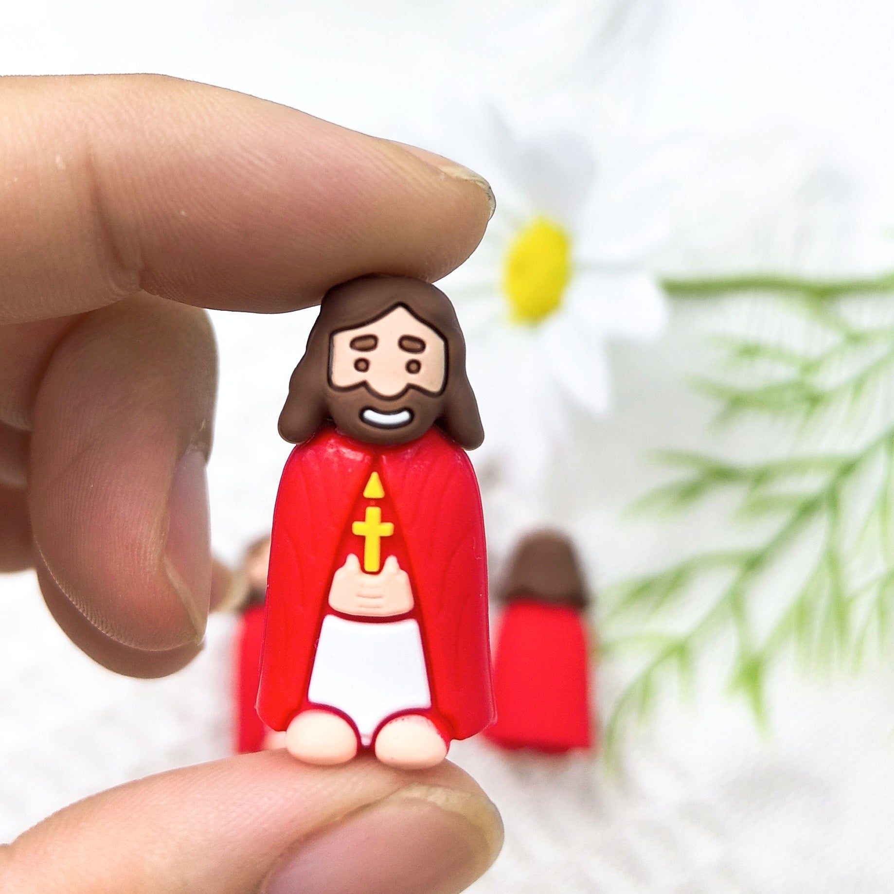 Wholesale 10pcs 3D Three-dimensional Silicone Red and Blue King Cartoon  Beads