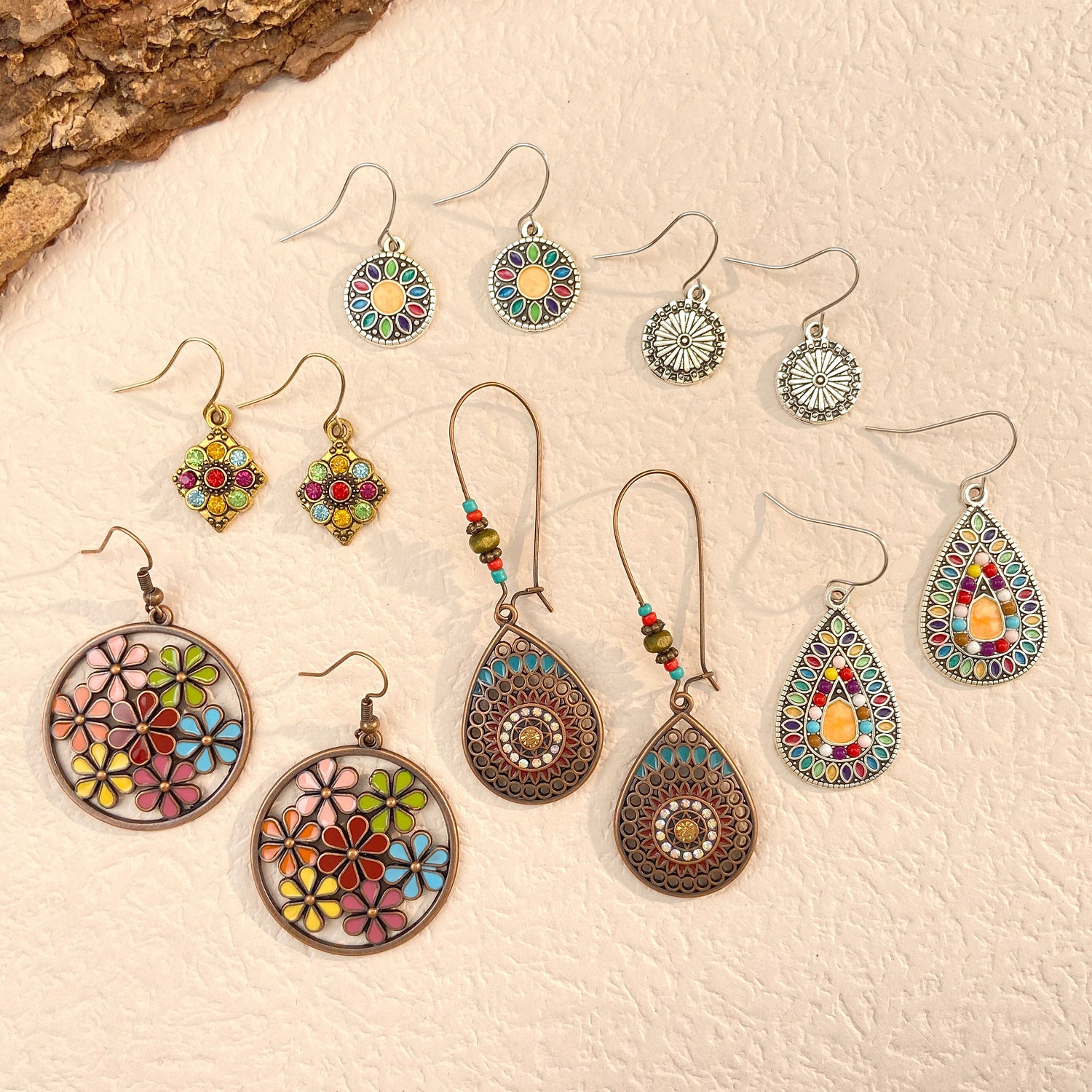Wholesale Alloy Vintage Green Bohemian Hollow Flower Leaf Earrings For Women Party Gift