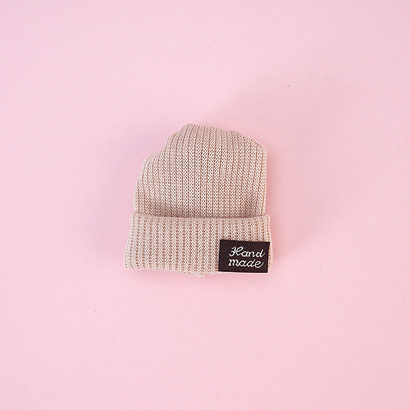 Wholesale Fashionable Plush Hat with Tag for 6-Inch Doll Casual Versatile Doll Clothes Suitable for Teenage Boys And Girls