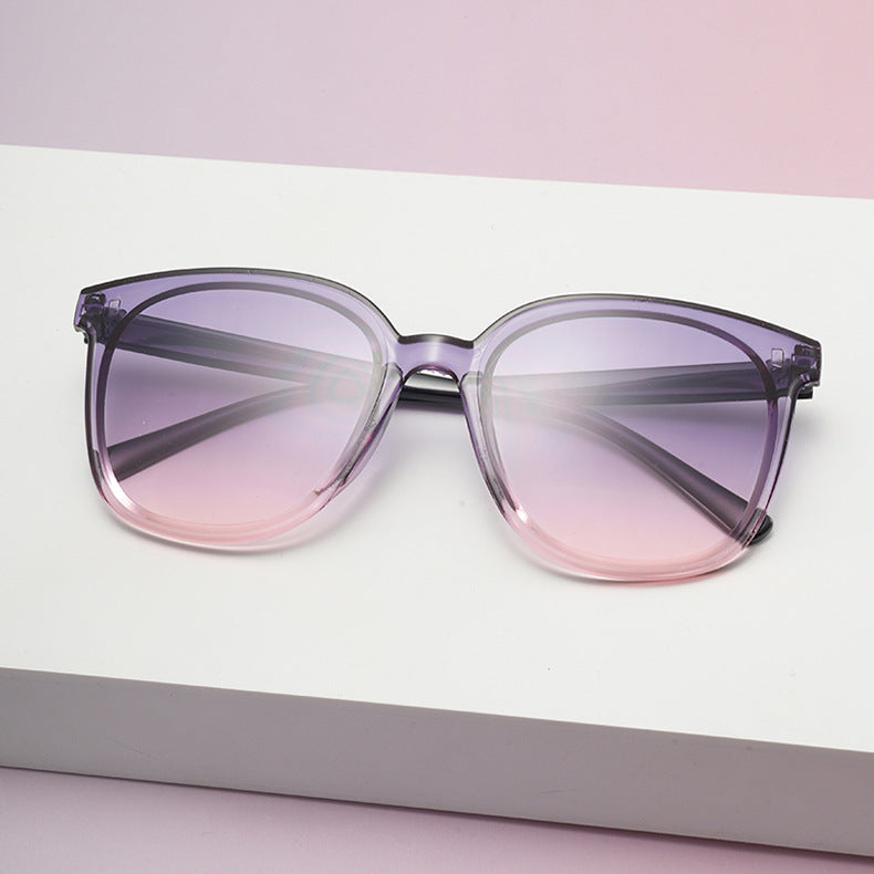 Wholesale fashion box generous simple and comfortable anti-ultraviolet sunglasses