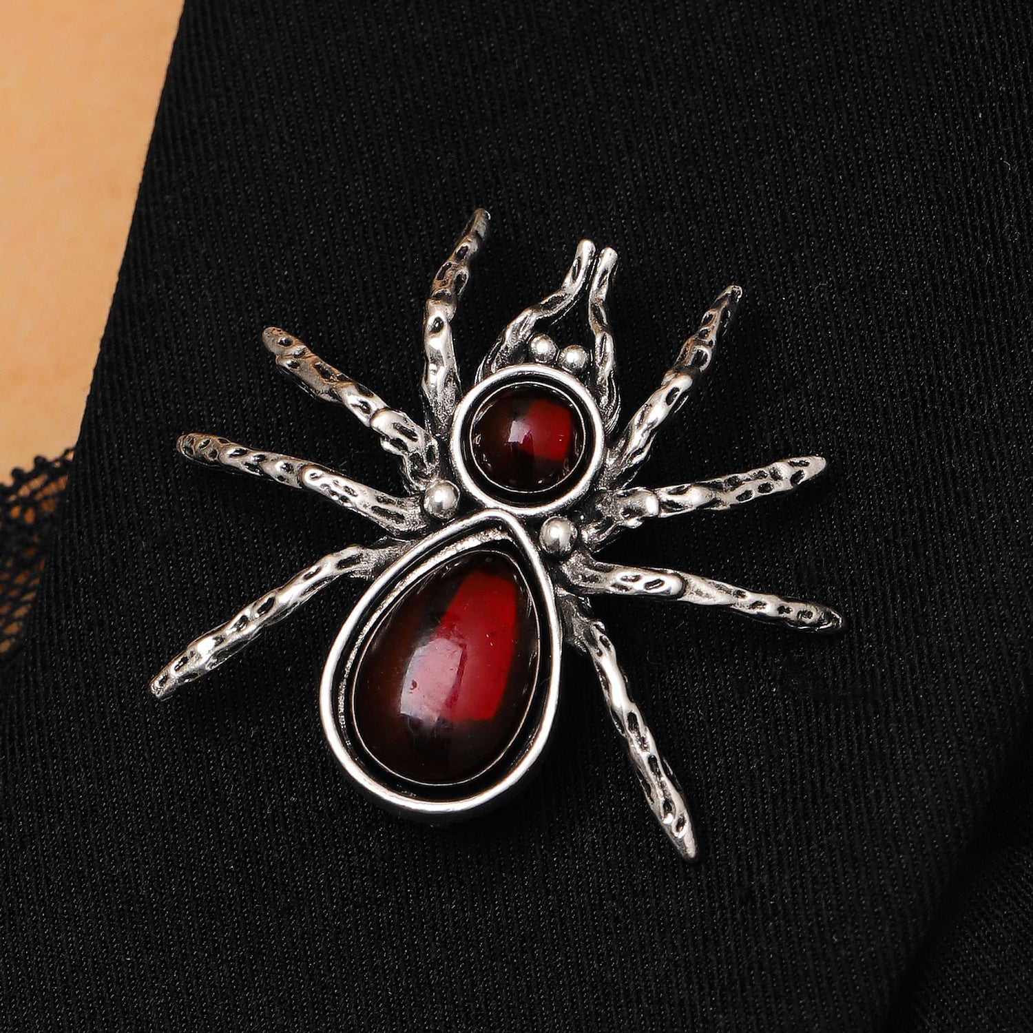 Wholesale Trendy  Brooch Pin Ancient Gold Alloy Unisex Suit Fashion Accessory