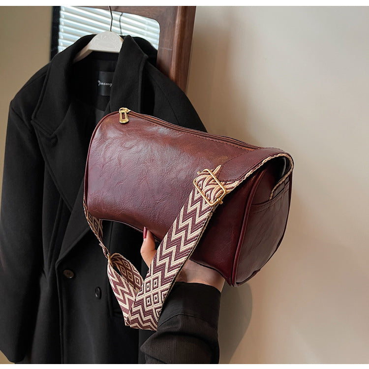 Wholesale Retro Crossbody Bag Wide Shoulder Strap PU Cylinder Bag